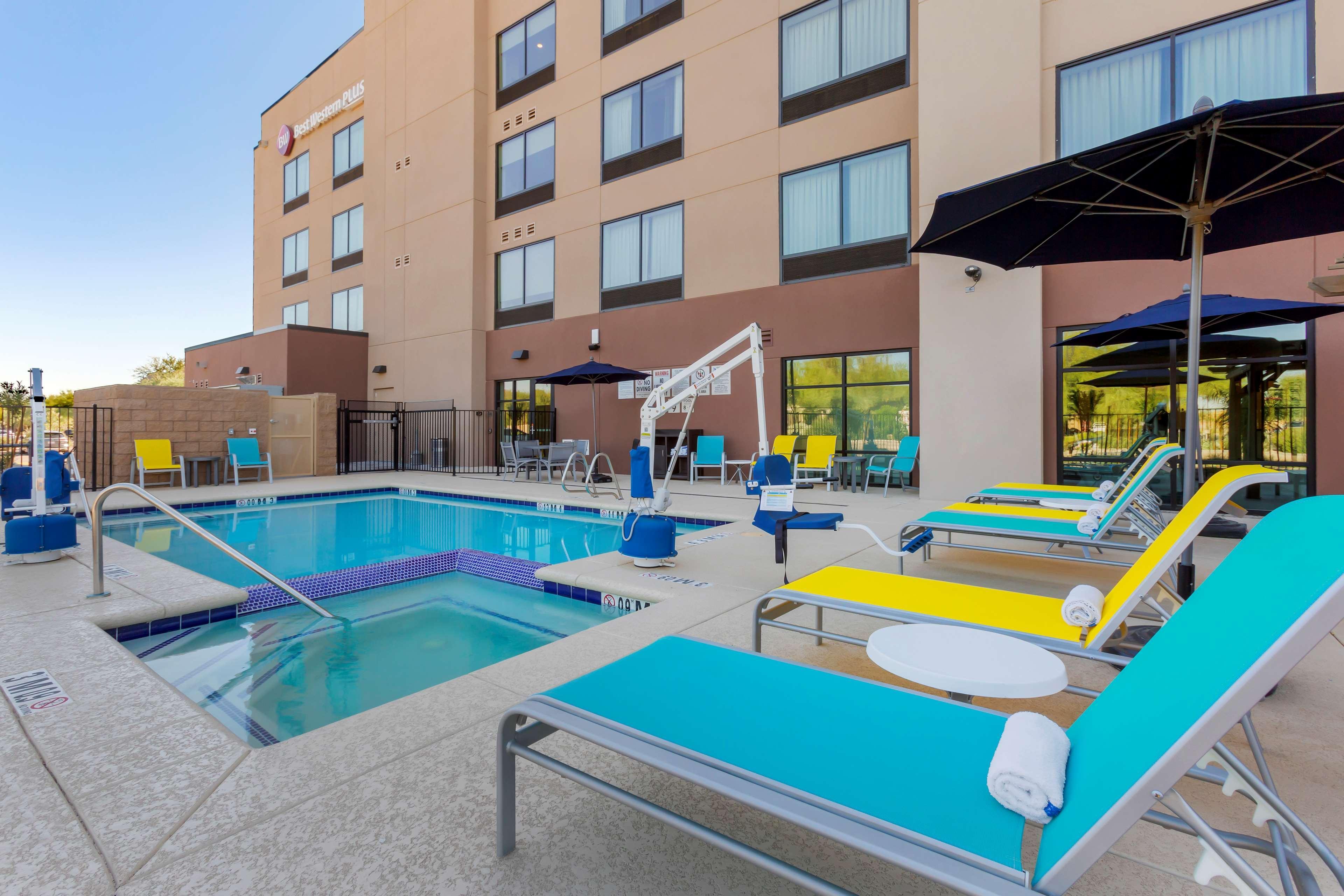 Best Western Plus Executive Residency Phoenix North Happy Valley Exterior photo